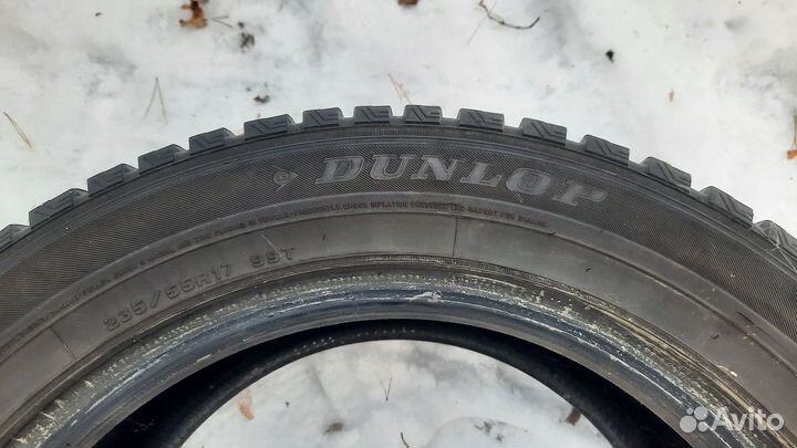 Dunlop SP Winter Ice 01 235/55 R17 99T