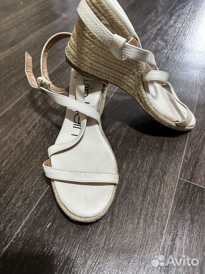 Босоножки женские 36 размер
