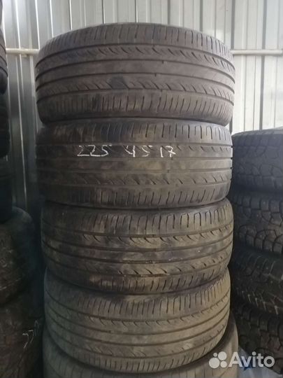 Nexen Roadian 581 245/45 R17
