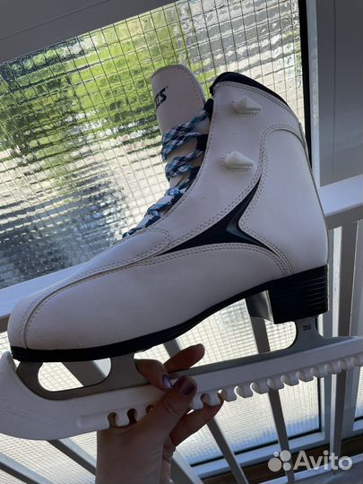 Коньки фигурные женские 39 размер