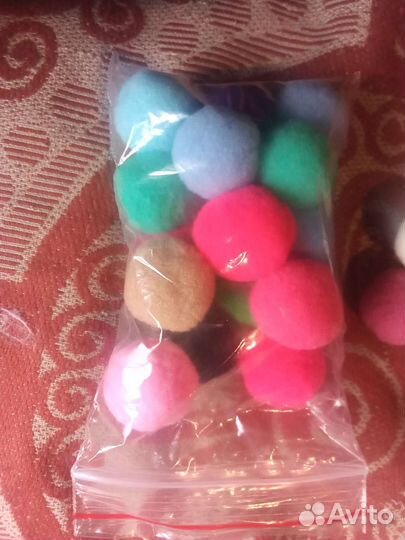 Меховые помпоны