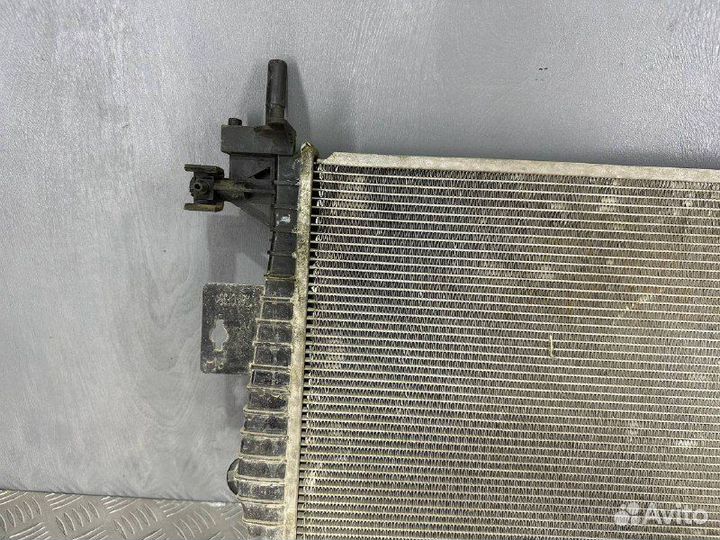 Радиатор основной Ford Focus 3 с дефектом