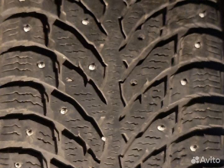 Nokian Tyres Hakkapeliitta 9 SUV 235/55 R17 103T