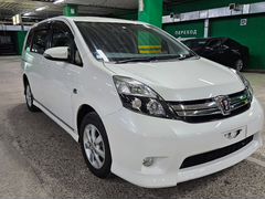 Toyota Isis 1.8 CVT, 2015, 130 000 км