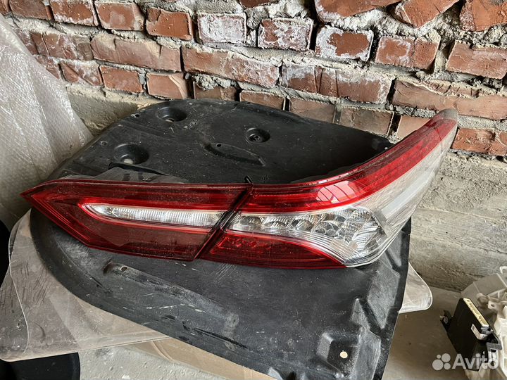 Фары на toyota camry 70