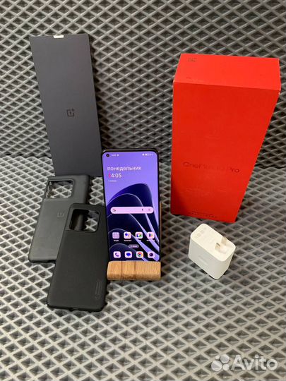 OnePlus 10 pro, 8/128 ГБ