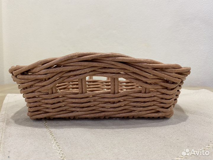 Хлебница плетеная