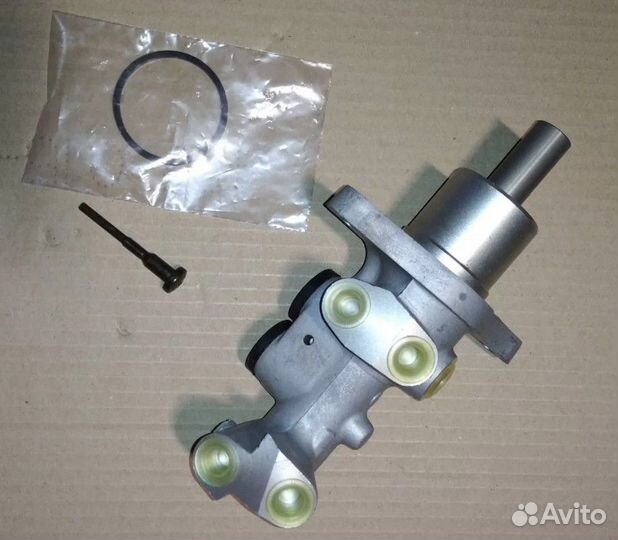 Главный тормозной цилиндр BMW E46 новый