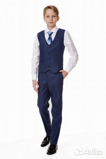 Костюм новый школьный