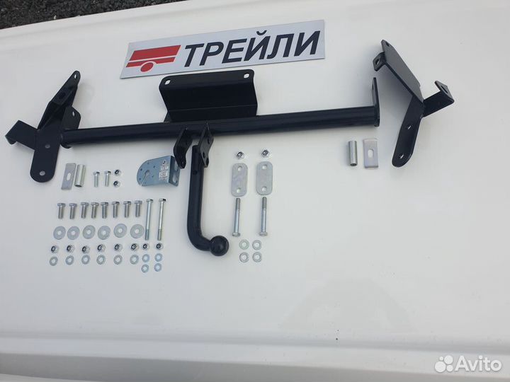 Фаркоп Ford Focus I HB,sedan 1998-2005 Е