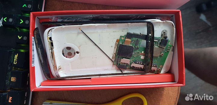 Телефон Lenovo s820