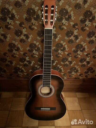 Классическая гитара шестиструнная