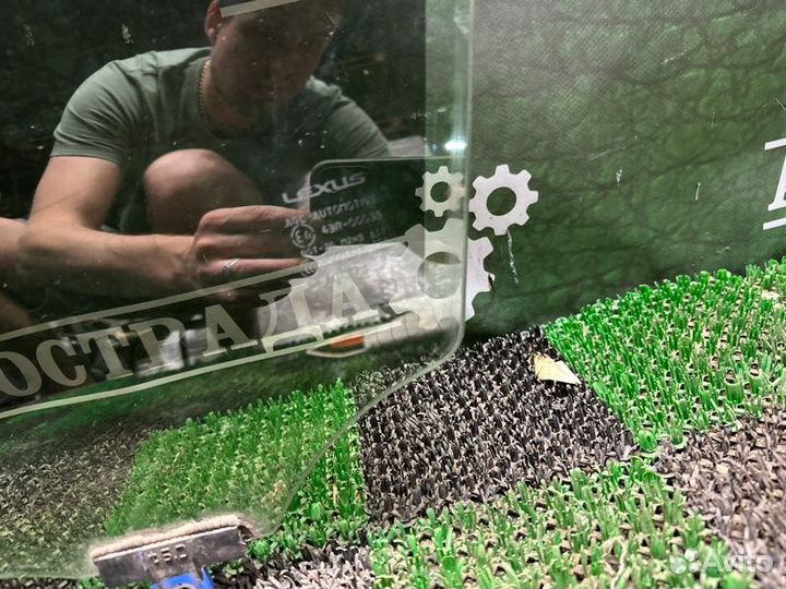 Стекло двери переднее левое Lexus Es 2012-2017