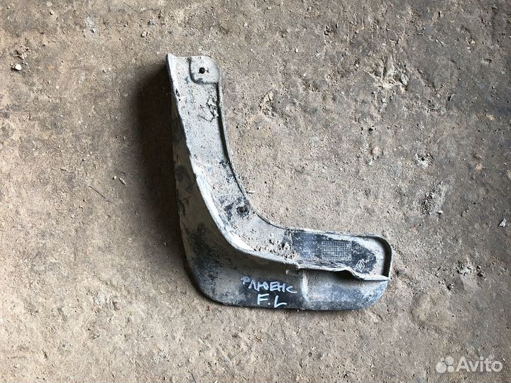 Renault fluence брызговик