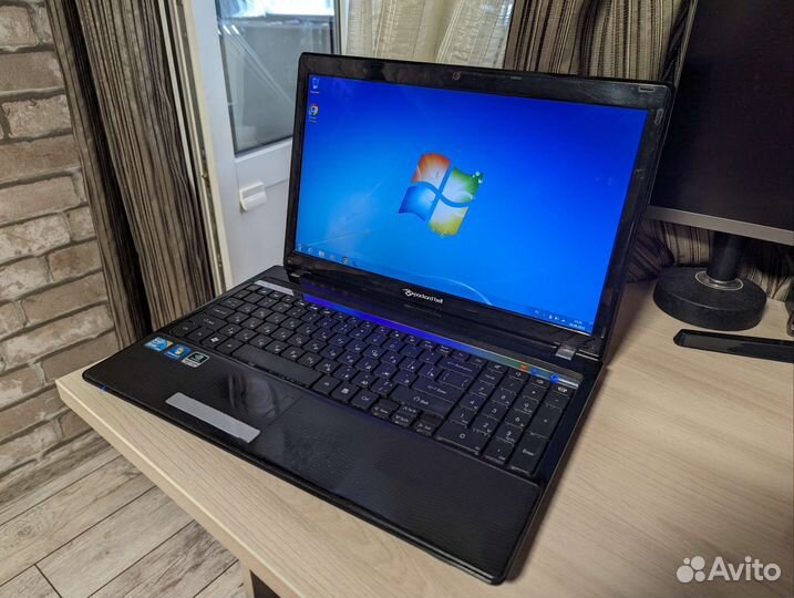 Ноутбук Packard Bell i3/Geforce 420M/320HDD/4RAM