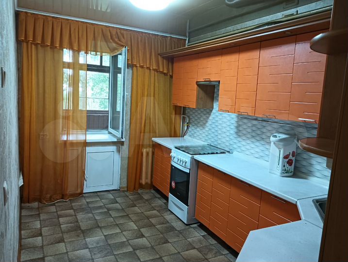 3-к. квартира, 58 м², 2/5 эт.
