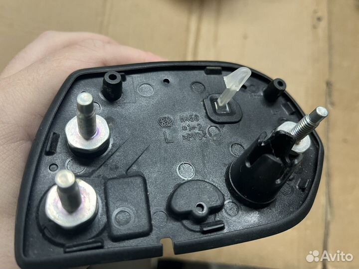 Крепление левого зеркала Toyota RAV4 xa 50