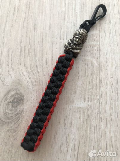 Темляк брелок из паракорда