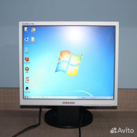 Монитор Samsung 720N