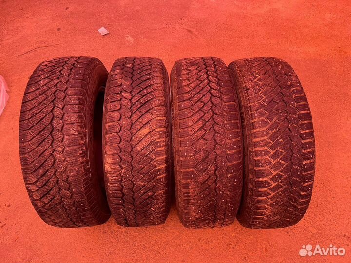 Gislaved Nord Frost 200 225/65 R17