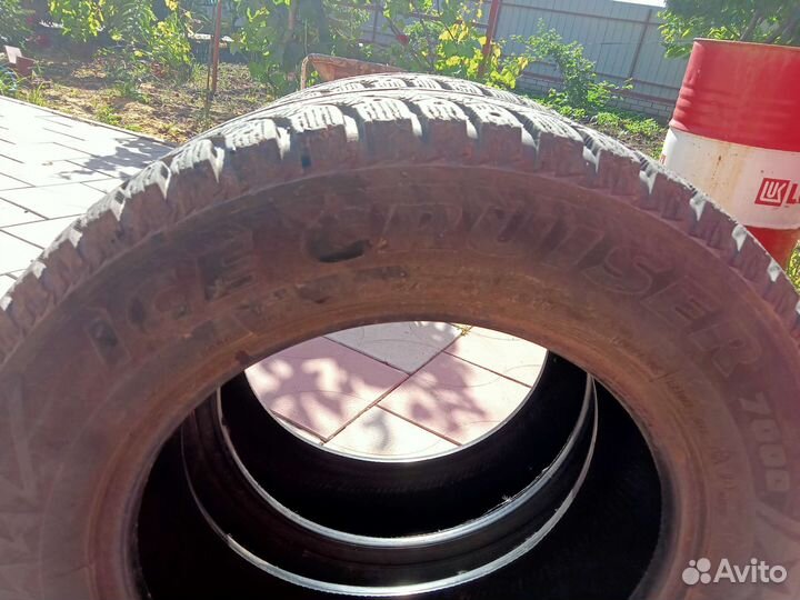 Bridgestone Ice Cruiser 7000 195/65 R15