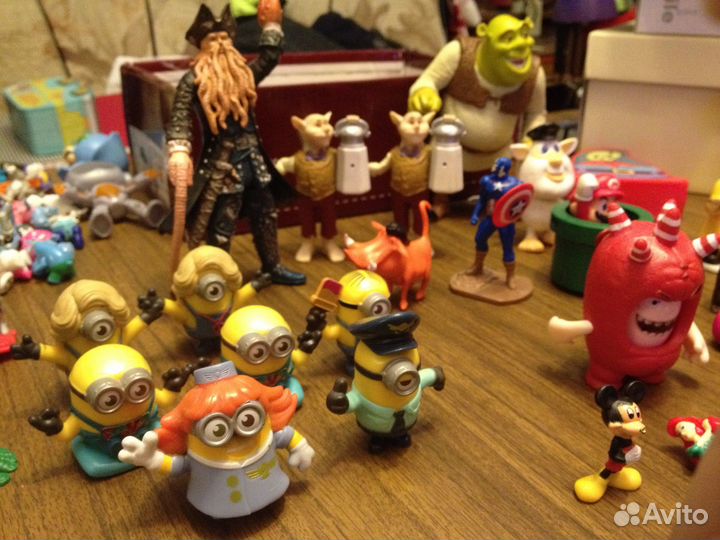 Игрушки (герои мультиков и фильмов)