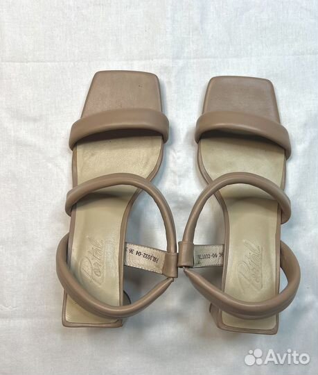 Босоножки натуральная кожа 37