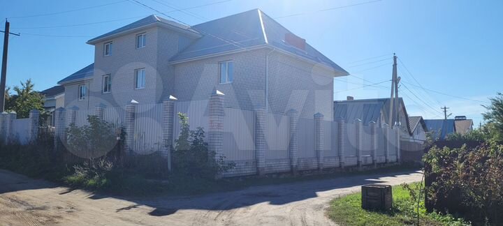 Коттедж 330 м² на участке 3 сот.