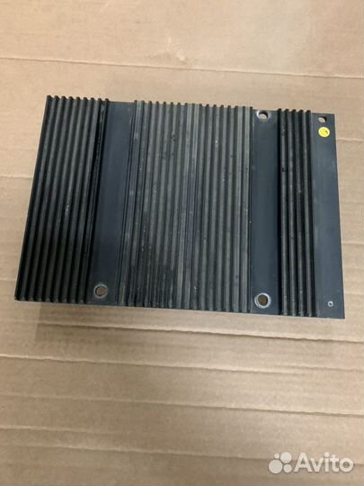 Усилитель звука магнитолы Вольво хс90