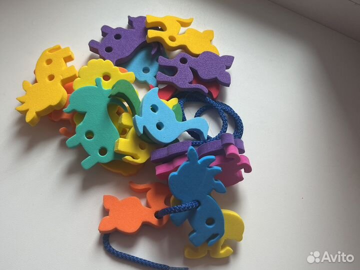 Развивающие игрушки для малышей пакетом