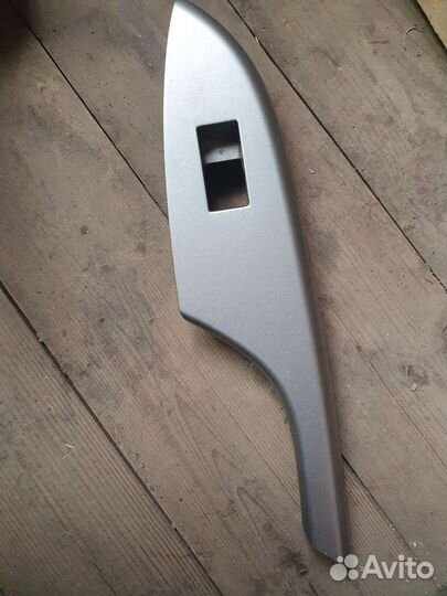 Накладка кнопок стеклоподъемника зл Toyota Corolla