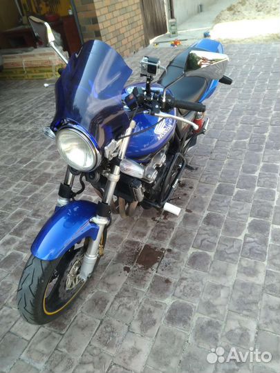 Honda CB 400 SF vtec 1