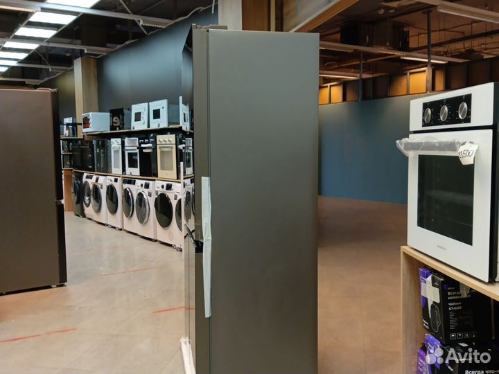 Холодильник Schaub Lorenz SLU X495GY4EI