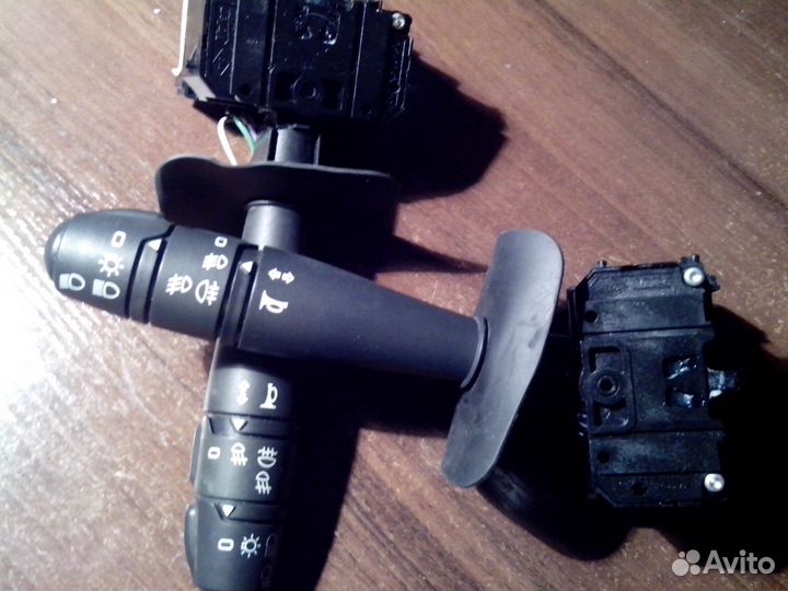 Подрулевой переключатель Логан, Сандеро, Дастер