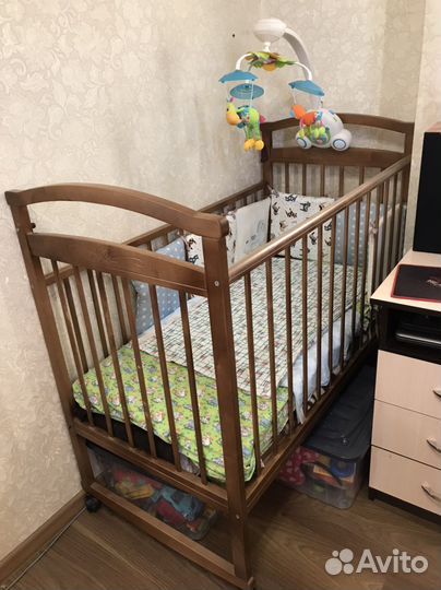 Детская кроватка