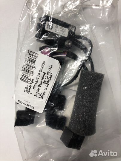 Микровыключатель 5Q0713128B