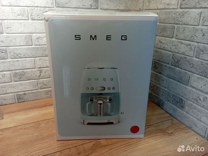 Кофеварка smeg DCF02