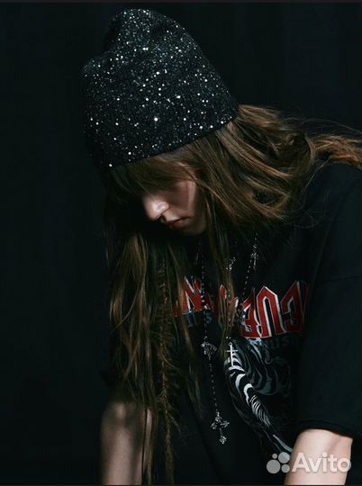 Шапка в пайетках