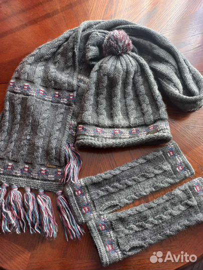 Комплект шапка, шарф, митенки