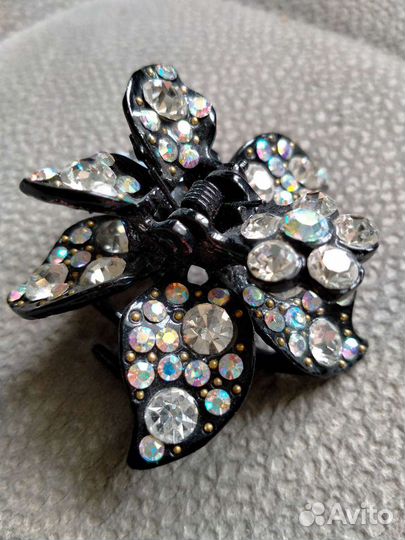 Заколка-краб