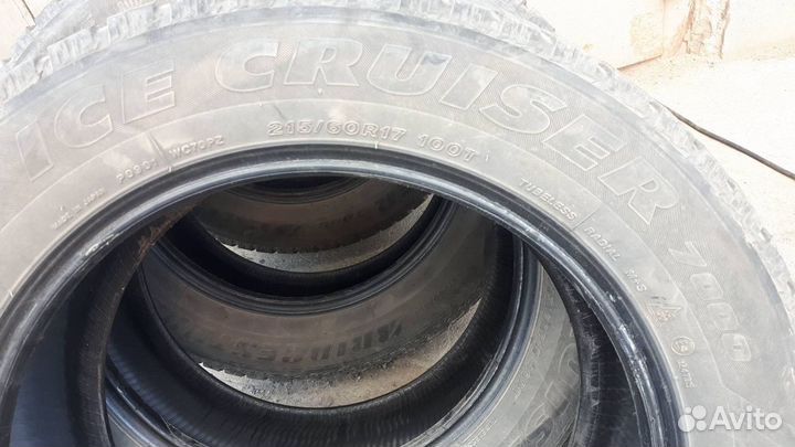 Bridgestone Ice Cruiser 7000 215/60 R17