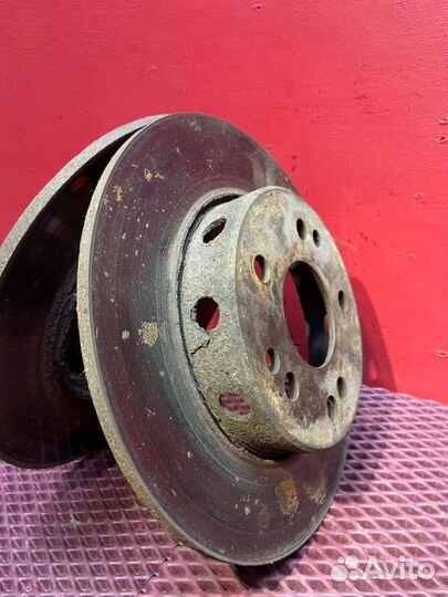 Диск тормозной передний Mercedes E200 W124 M102