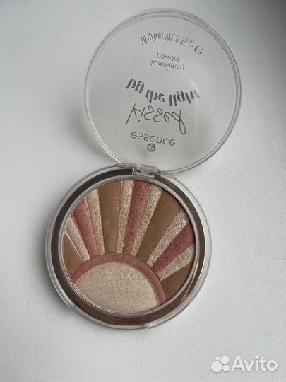 Essence румяна хайлайтер