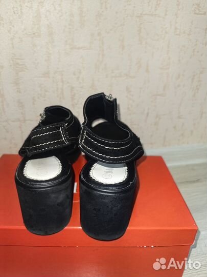 Босоножки женские