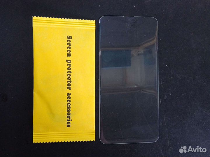 Защитное стекло на Samsung Galaxy S10 E