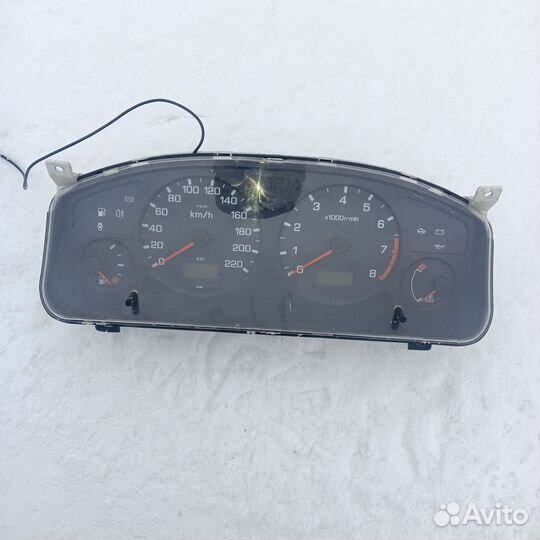 Панель приборов Nissan Primera p11 ga16de 1999год