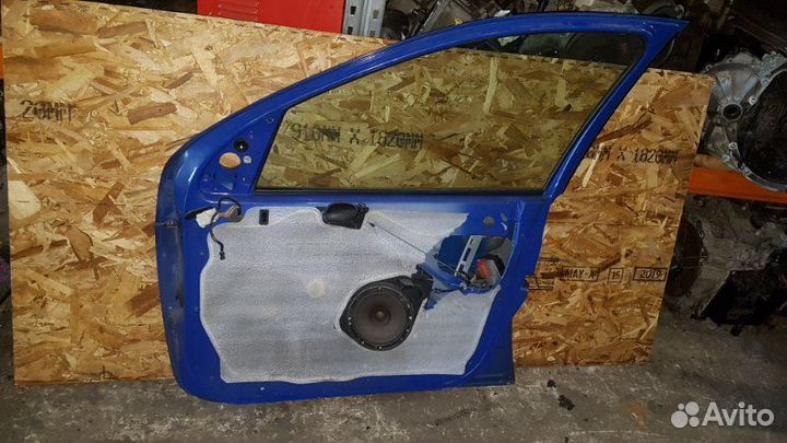 Дверь передняя правая Peugeot 206 хечбек