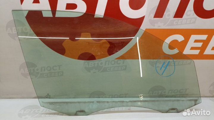 Стекло двери переднее правое Volkswagen Tiguan 5N1