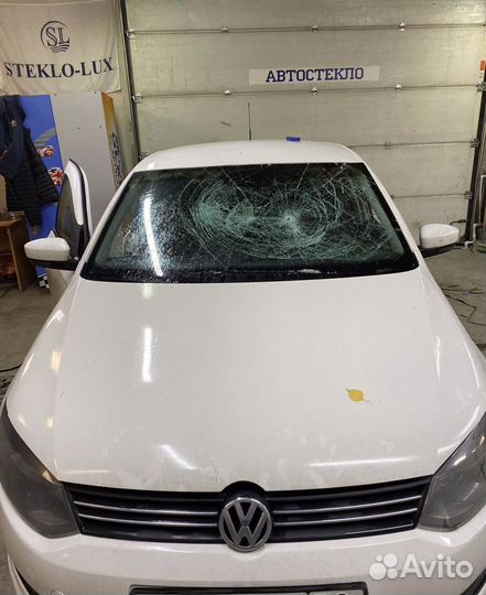 Лобовое стекло VW Polo