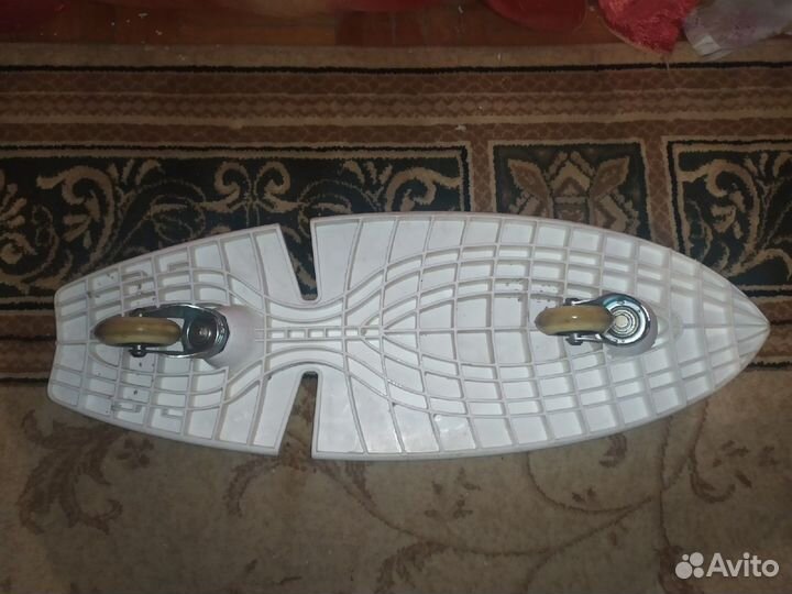 Скейтборд, роллерсерф, вейвборд